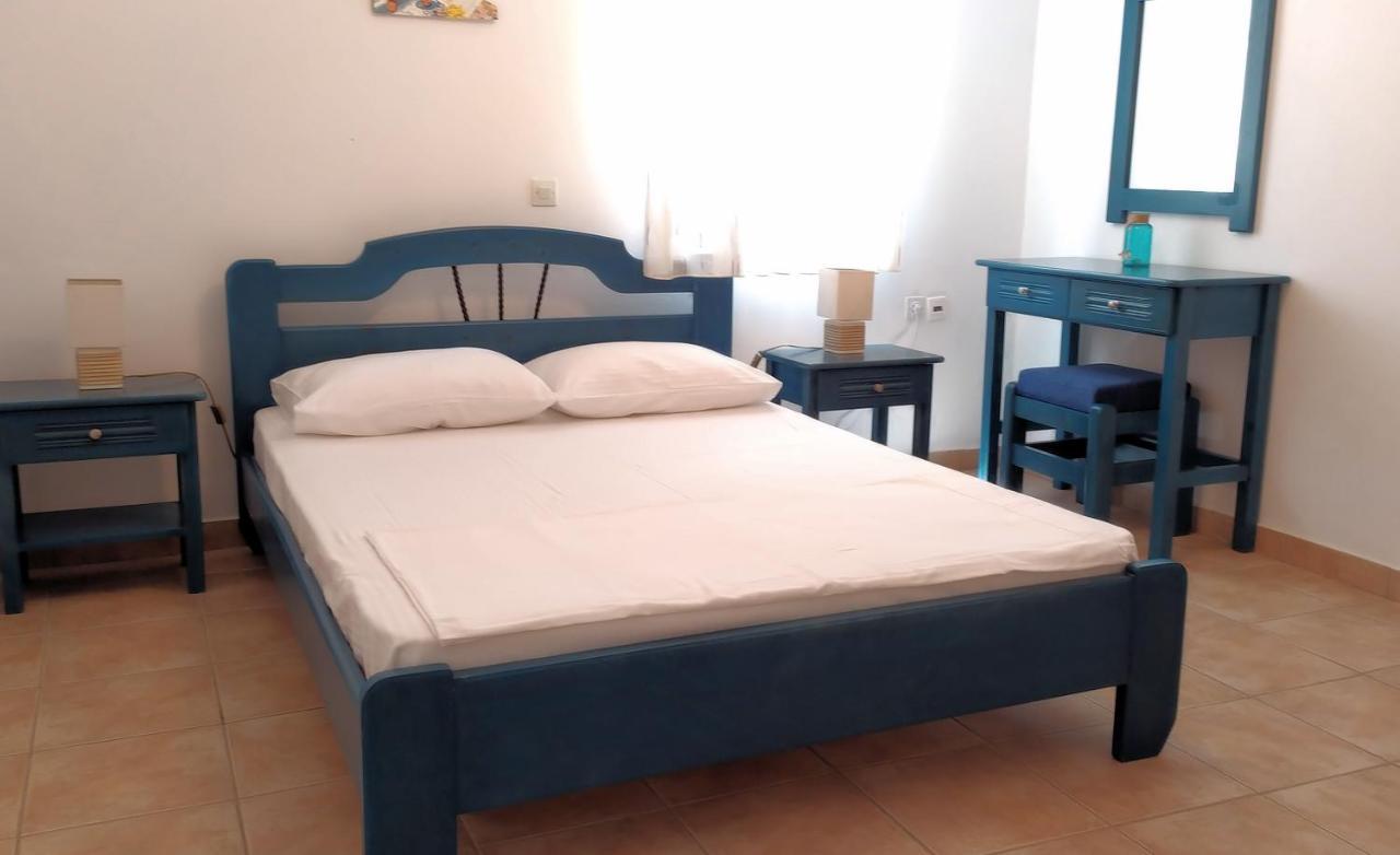 Ioli Apartments Alopronia Bagian luar foto