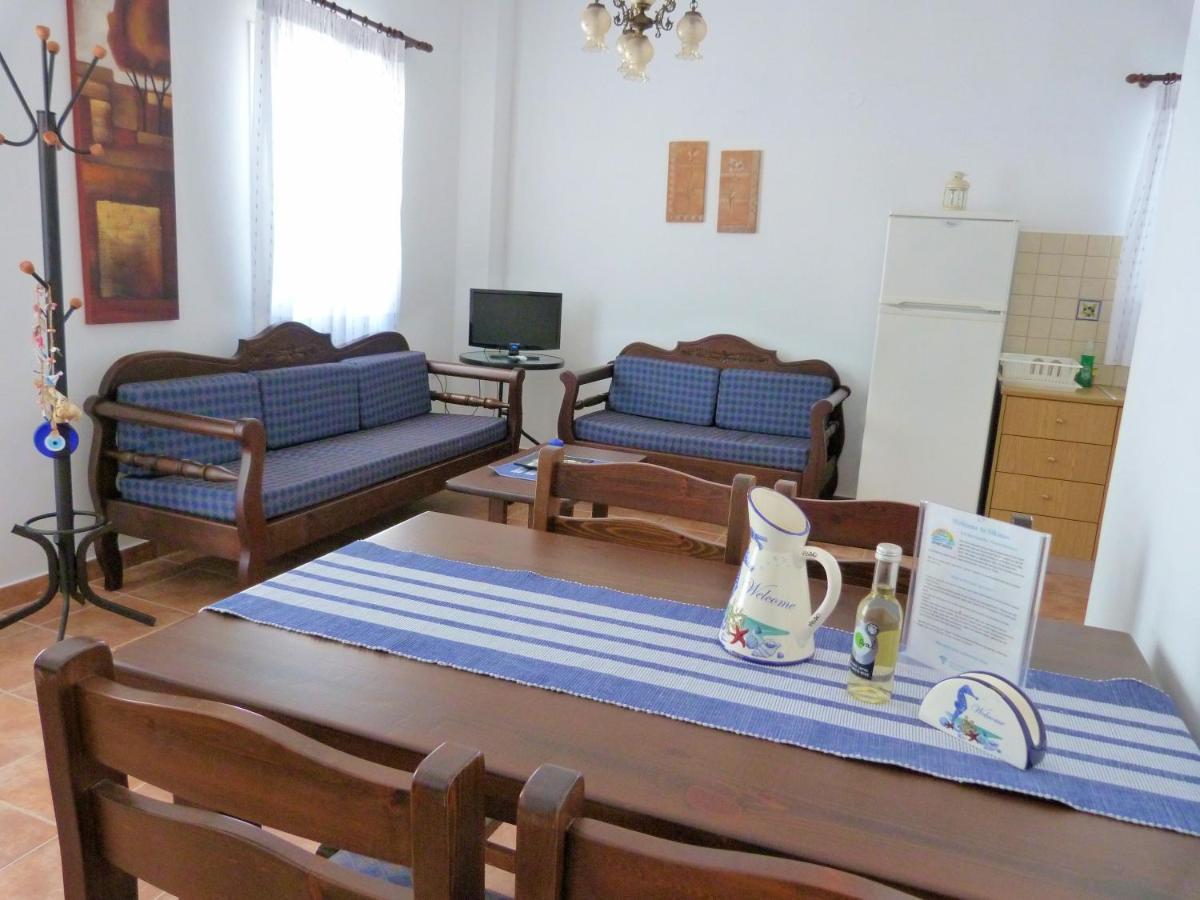 Ioli Apartments Alopronia Bagian luar foto
