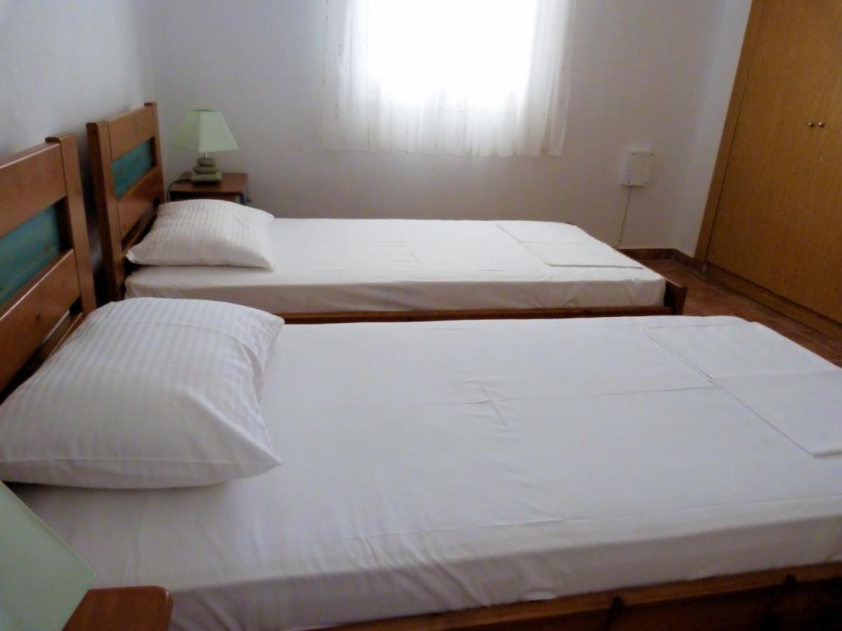 Ioli Apartments Alopronia Bagian luar foto