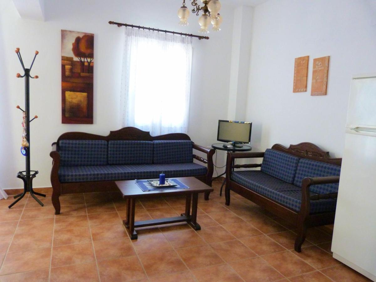 Ioli Apartments Alopronia Bagian luar foto