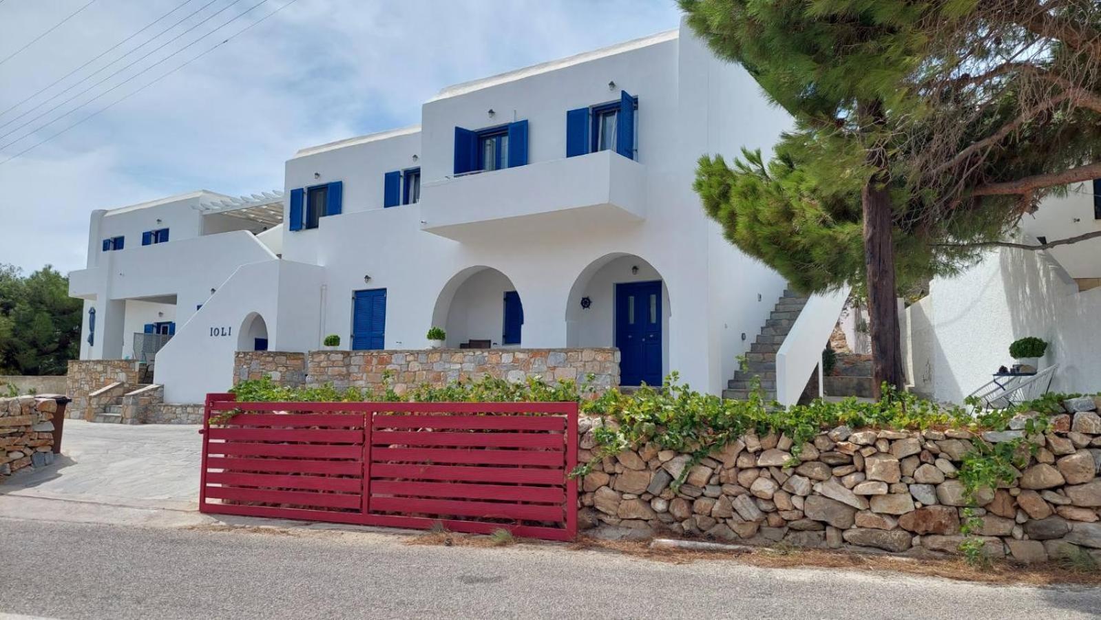 Ioli Apartments Alopronia Bagian luar foto
