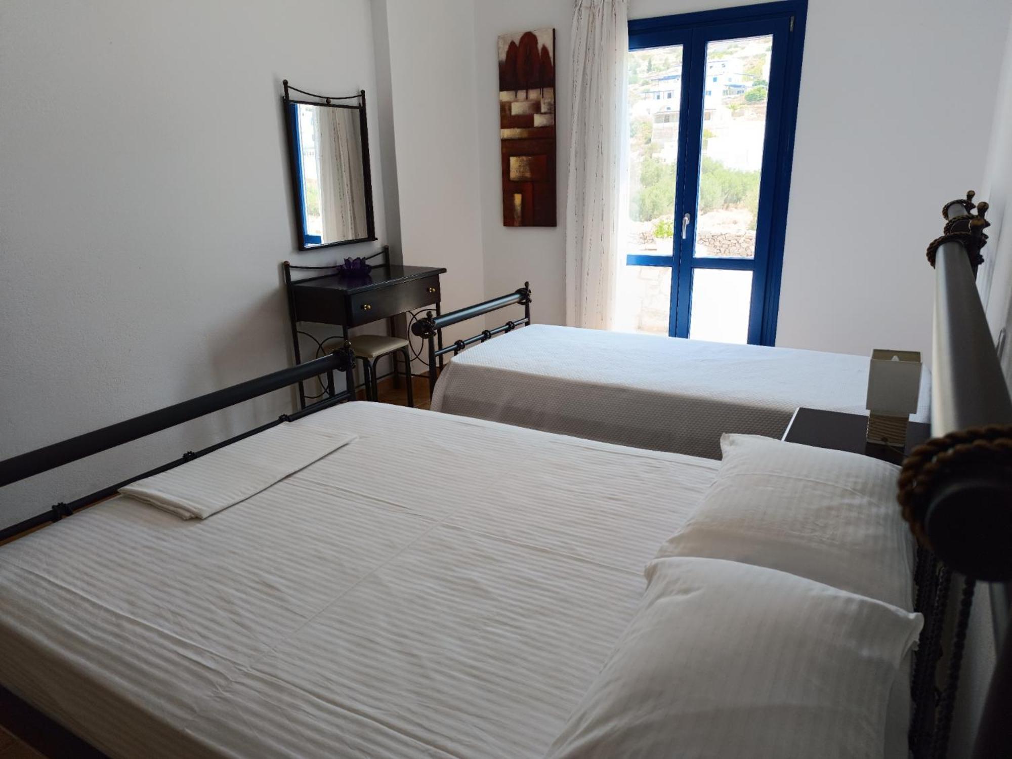 Ioli Apartments Alopronia Bagian luar foto