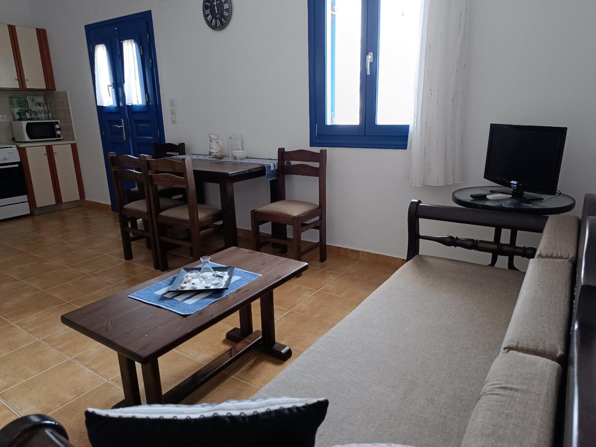 Ioli Apartments Alopronia Bagian luar foto